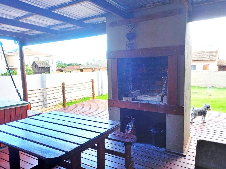 4 Bedroom Property for Sale in Noorsekloof Eastern Cape